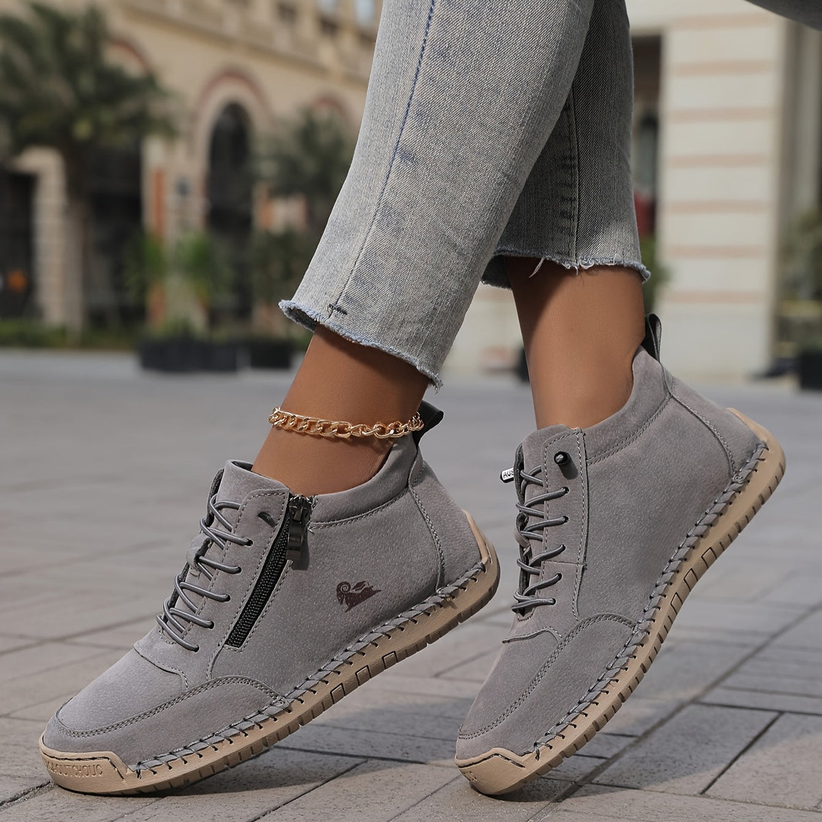 Mila sneakers