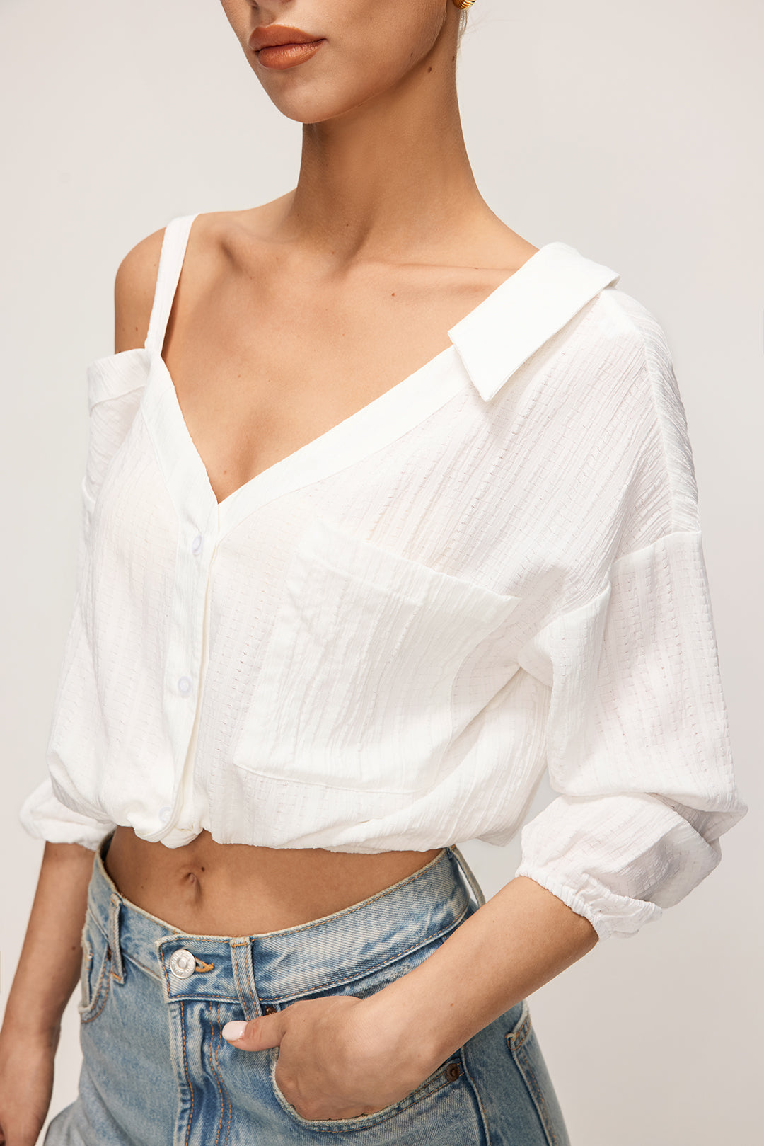 Camisa Asimétrica de Manga Larga con Espalda Descubierta y Botones