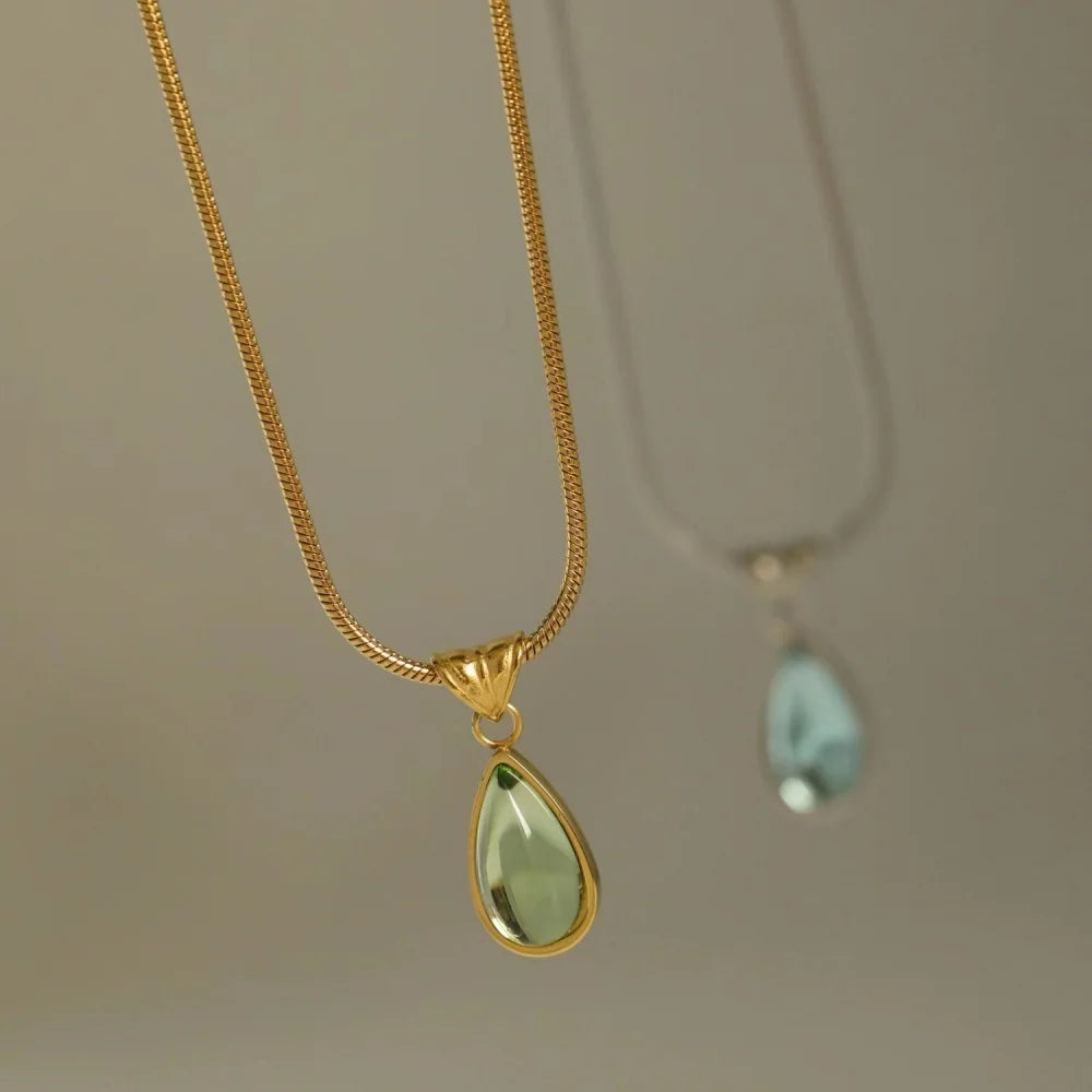 Collar con piedra brillante · El detalle elegante que todas te van a preguntar