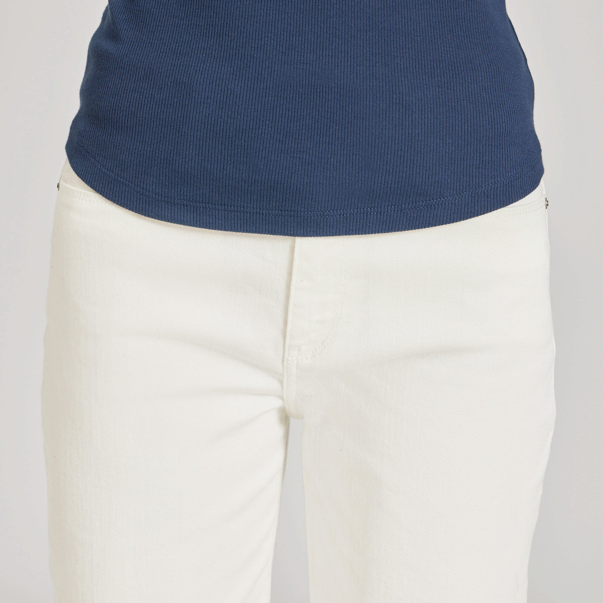 Jeans Mercer de tiro alto, tobilleros y de pierna recta