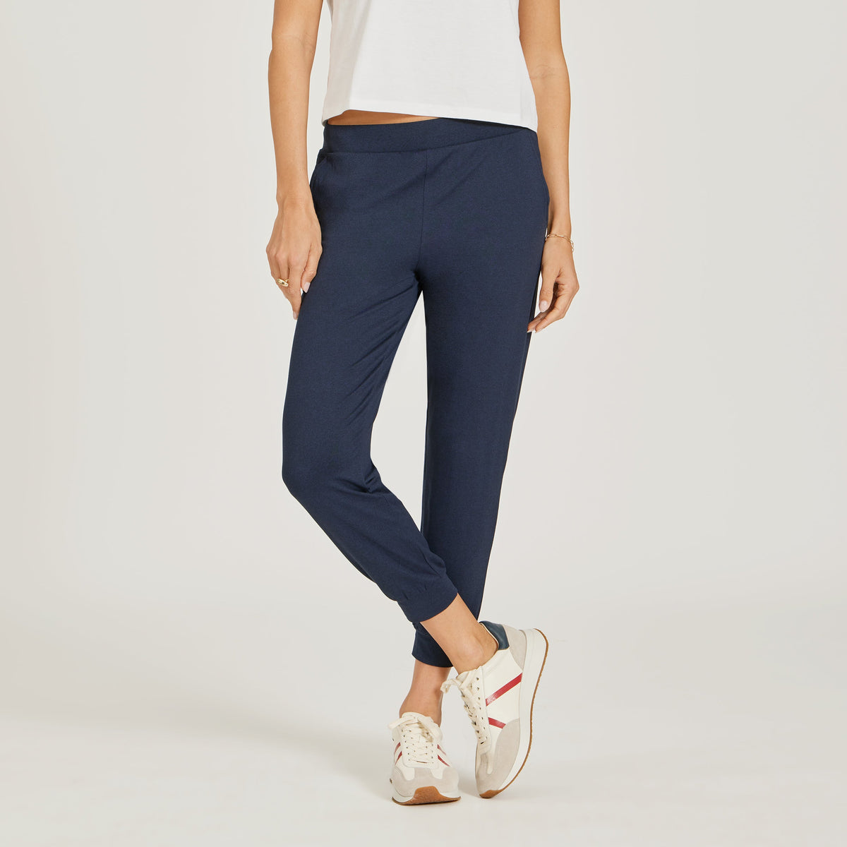 Pantalones jogger deportivos de corte corto
