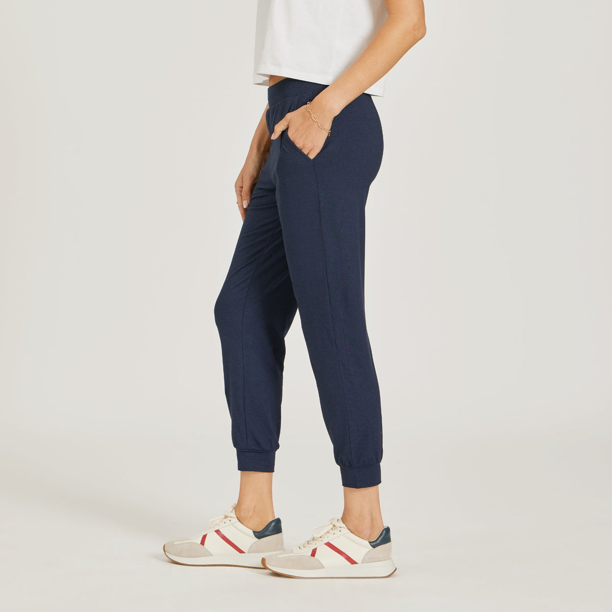 Pantalones jogger deportivos de corte corto
