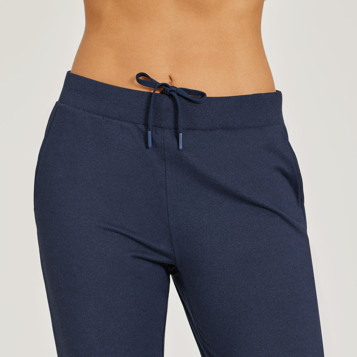 Pantalones jogger deportivos de corte corto