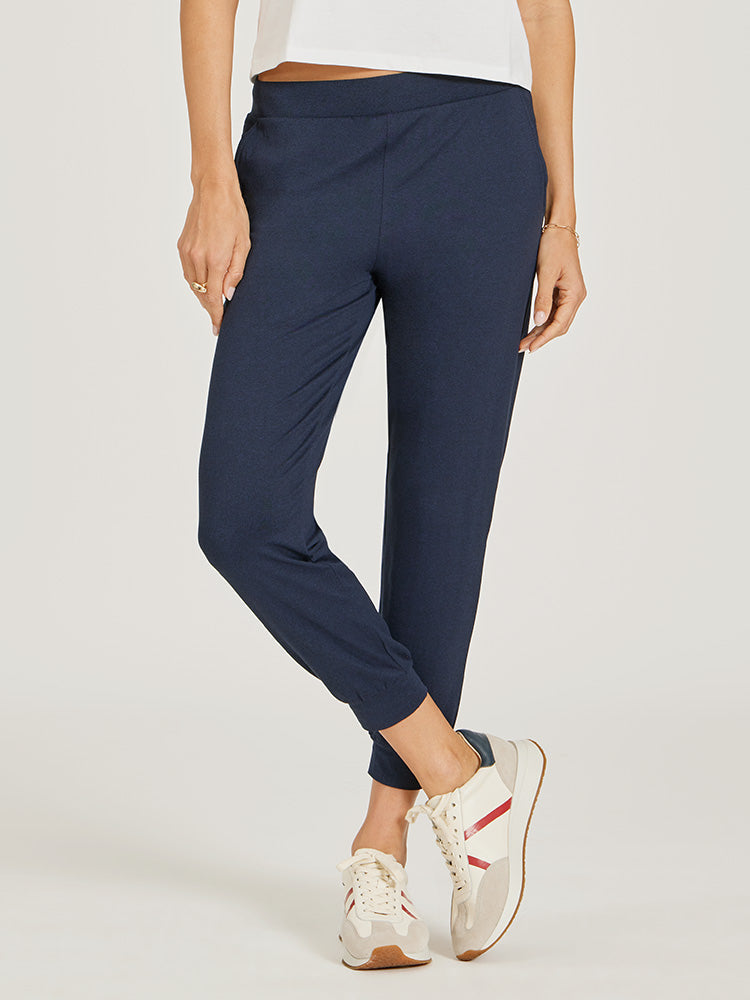 Pantalones jogger deportivos de corte corto